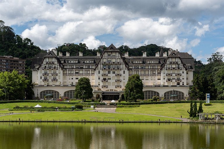 Arte e história na luxuosa Suite Francesa no Palácio Quitand
