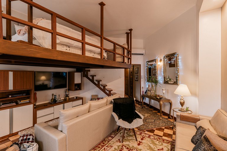Queen 119 — XavisHome