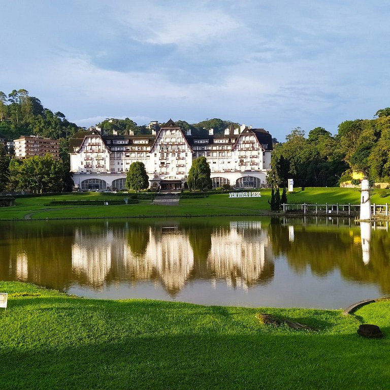 Arte e história na luxuosa Suite Francesa no Palácio Quitand