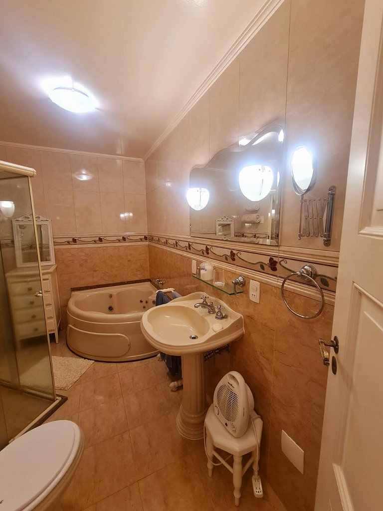 Maison D'Amour 420 Em frente Lago, lareira e hidro