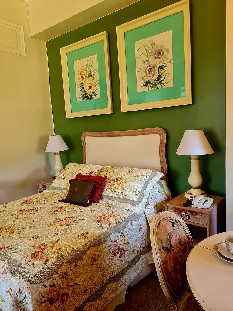 Arte e história na luxuosa Suite Francesa no Palácio Quitand