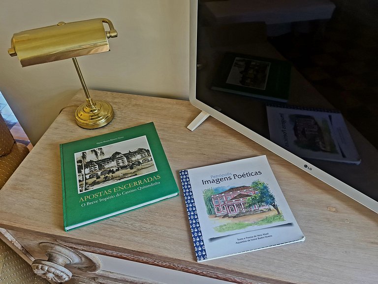 Arte e história na luxuosa Suite Francesa no Palácio Quitand