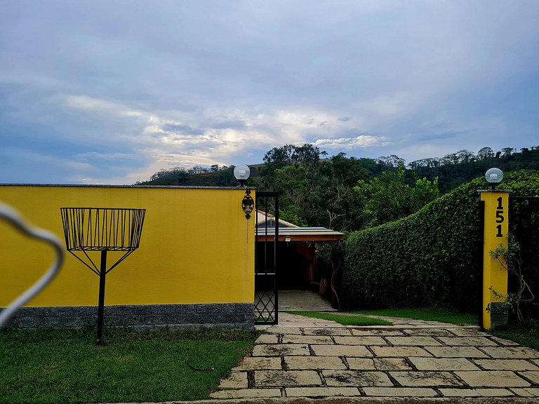 Encantadora Casa Sunset Areal na Serra Fluminense em Condomí