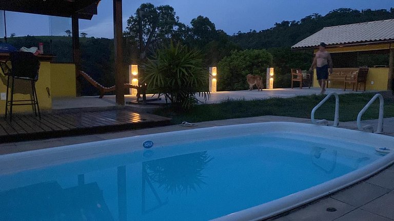 Encantadora Casa Sunset Areal na Serra Fluminense em Condomí