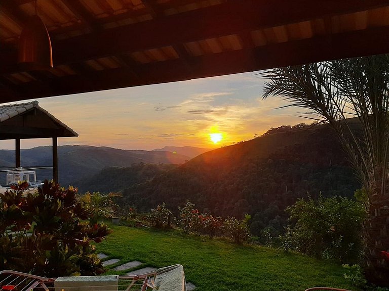 Encantadora Casa Sunset Areal na Serra Fluminense em Condomí