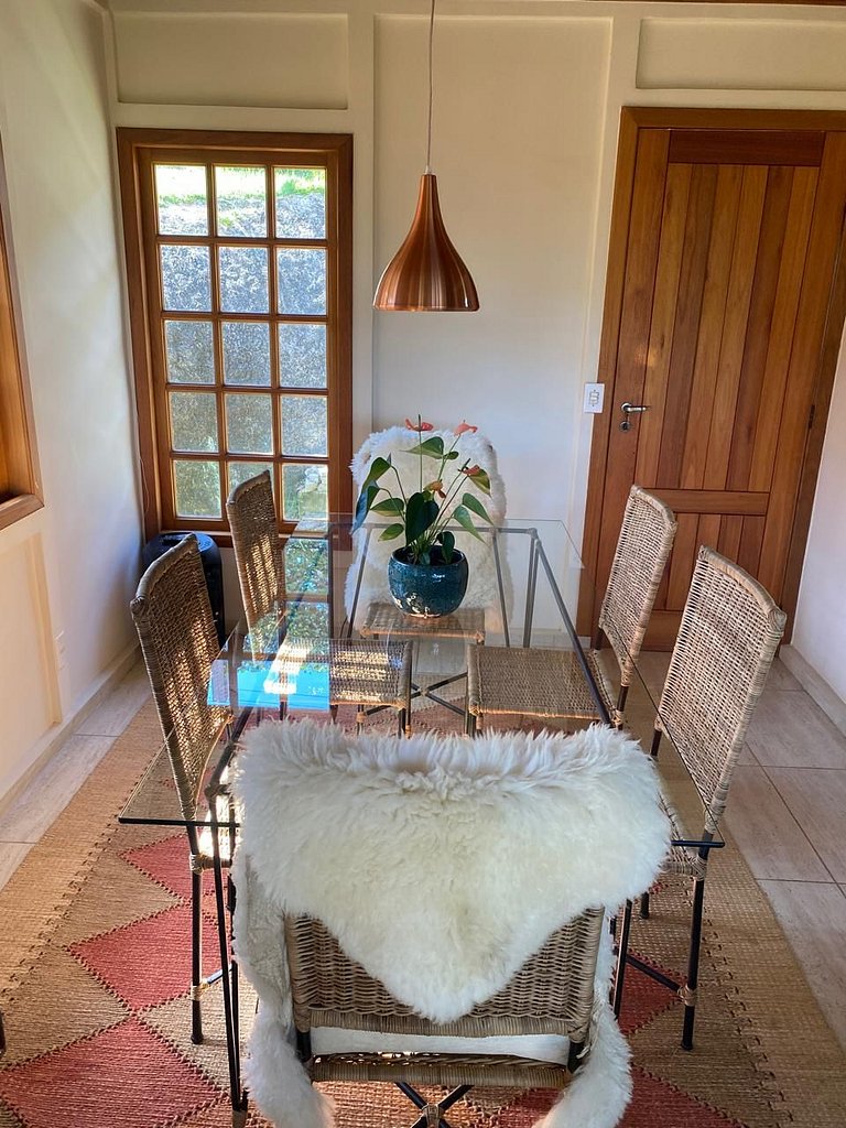 Encantadora Casa Sunset Areal na Serra Fluminense em Condomí